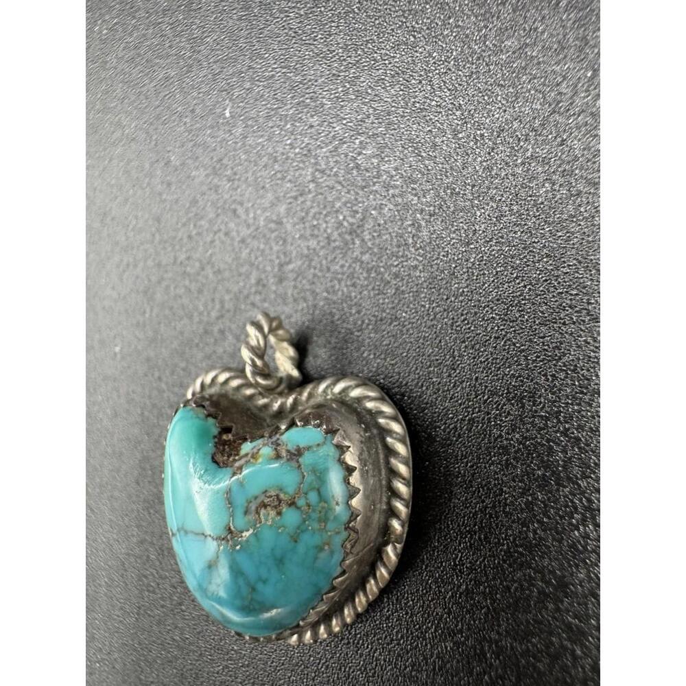 Vintage Navajo Turquoise Heart Pendant Silver Marked AG 5.39g See Condition VG+ - Picture 4 of 7